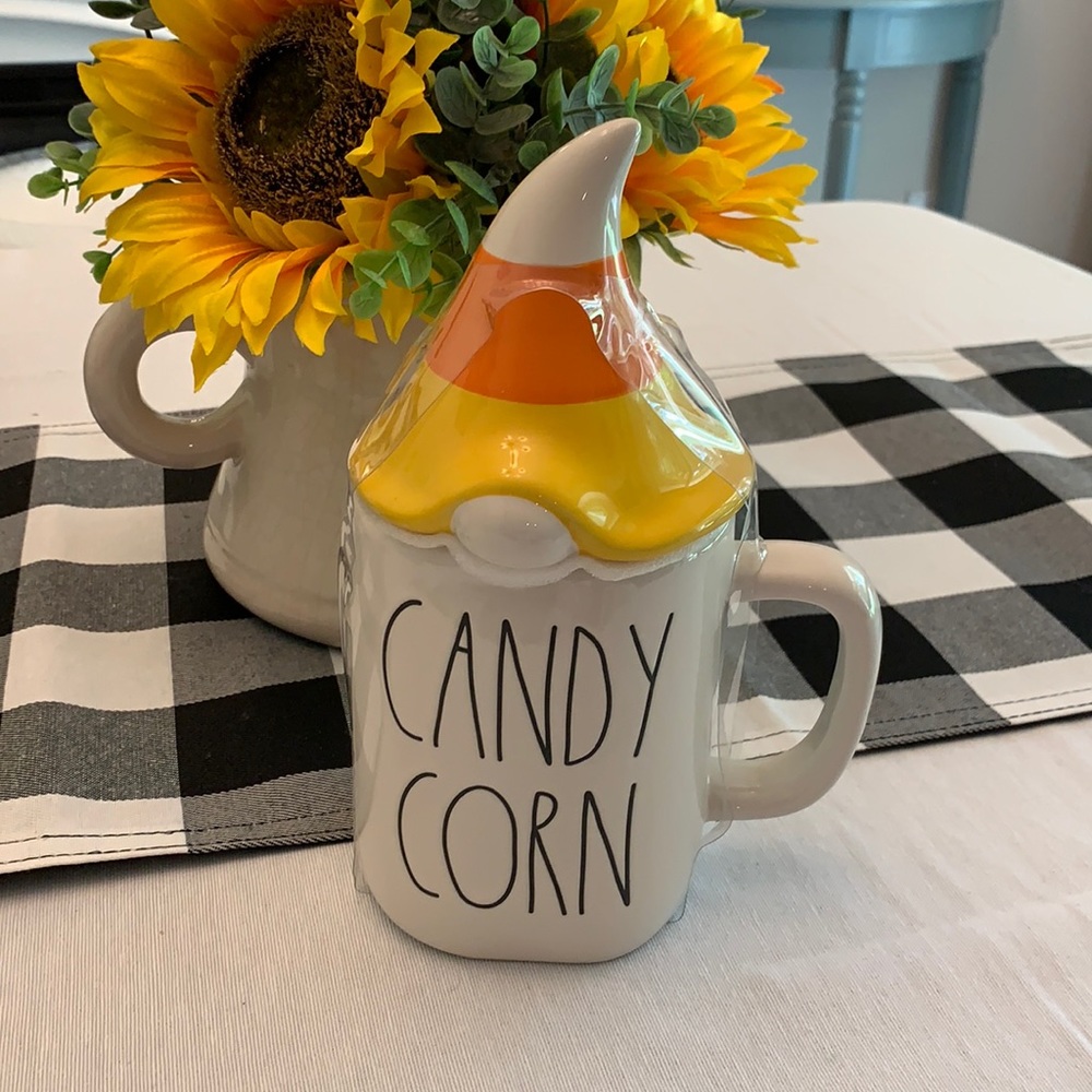 NWT Rae Dunn Candy Corn Mug